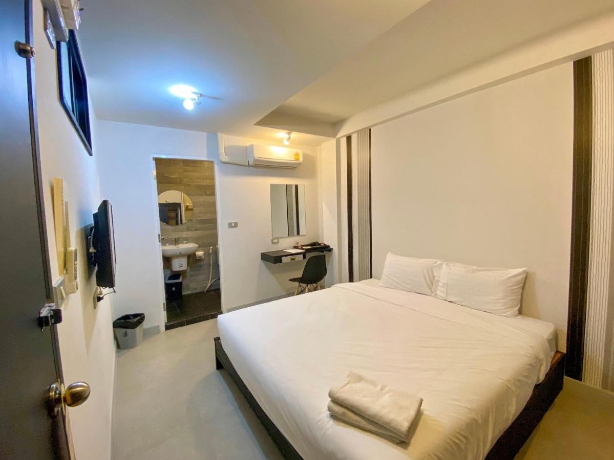 Hotel Beam House à Patong Extérieur photo